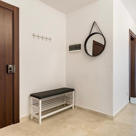 Dorris'S Apartment 5 Min Walk From St Julians ซาน กวานน์ ภายนอก รูปภาพ