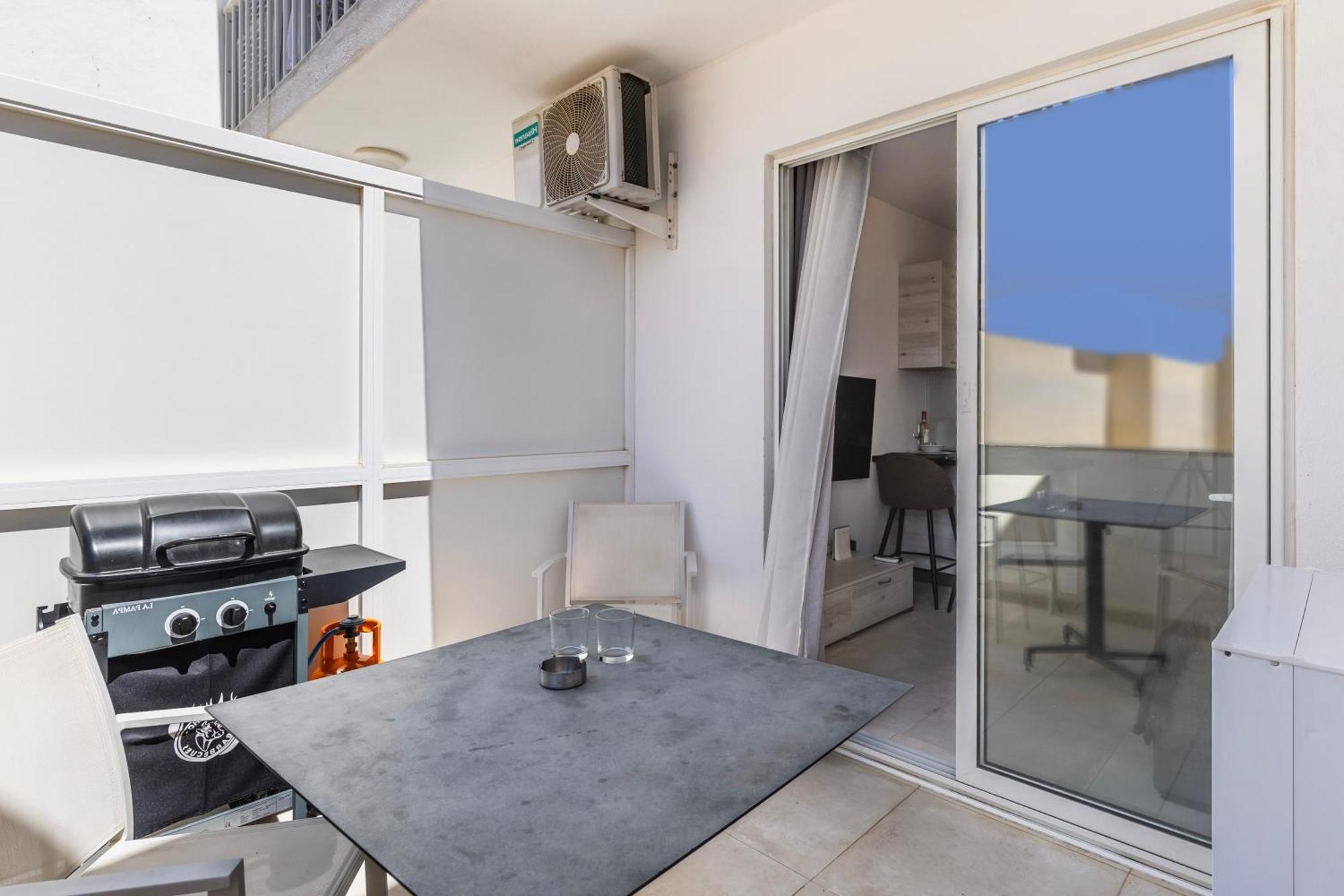 Dorris'S Apartment 5 Min Walk From St Julians ซาน กวานน์ ภายนอก รูปภาพ